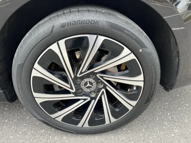 Mercedes-Benz E-Class — Фото автомобиля 22