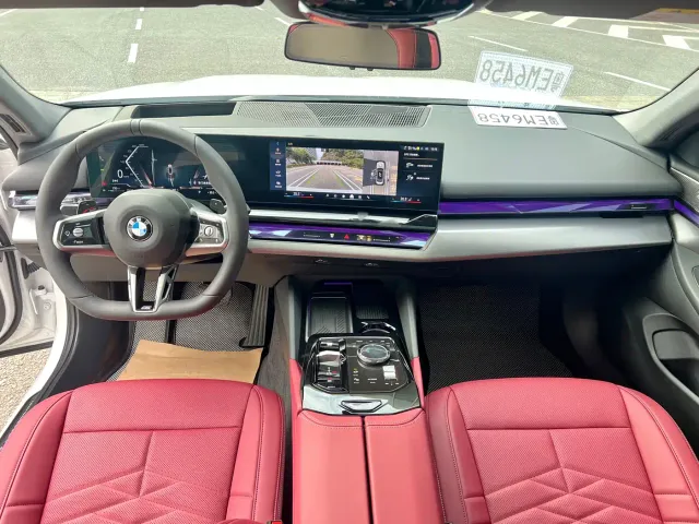 BMW 5 Series — Фото автомобиля 12