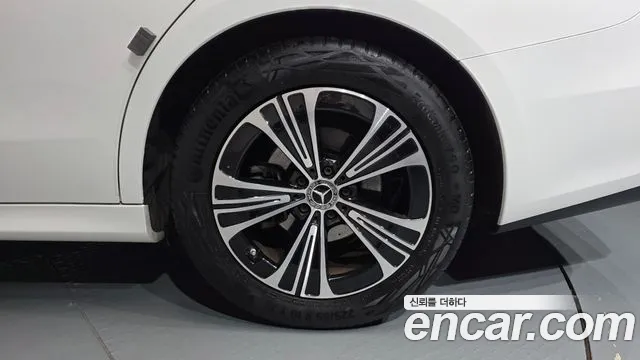 Mercedes-Benz E-Class W214 — Фото автомобиля 20