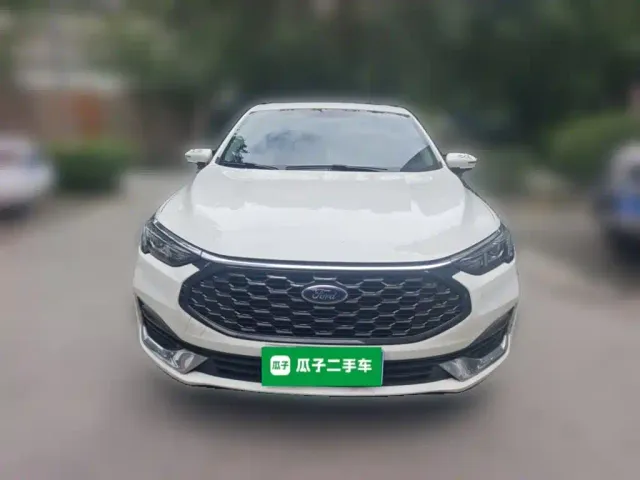 Ford Escort — Фото автомобиля 18