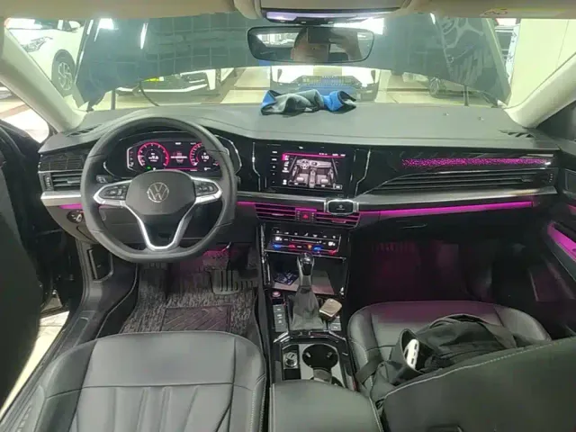 Volkswagen Passat — Фото автомобиля 9