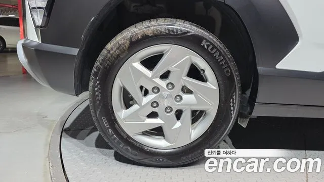 Hyundai Kona — Фото автомобиля 5