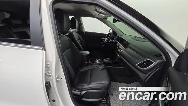 Kia Seltos Новый Seltos Бензин 2.0 2WD — Фото автомобиля 24