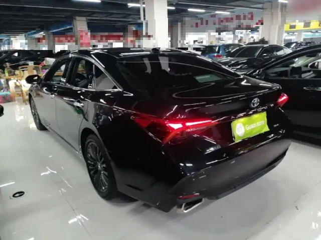 Toyota Avalon — Фото автомобиля 4