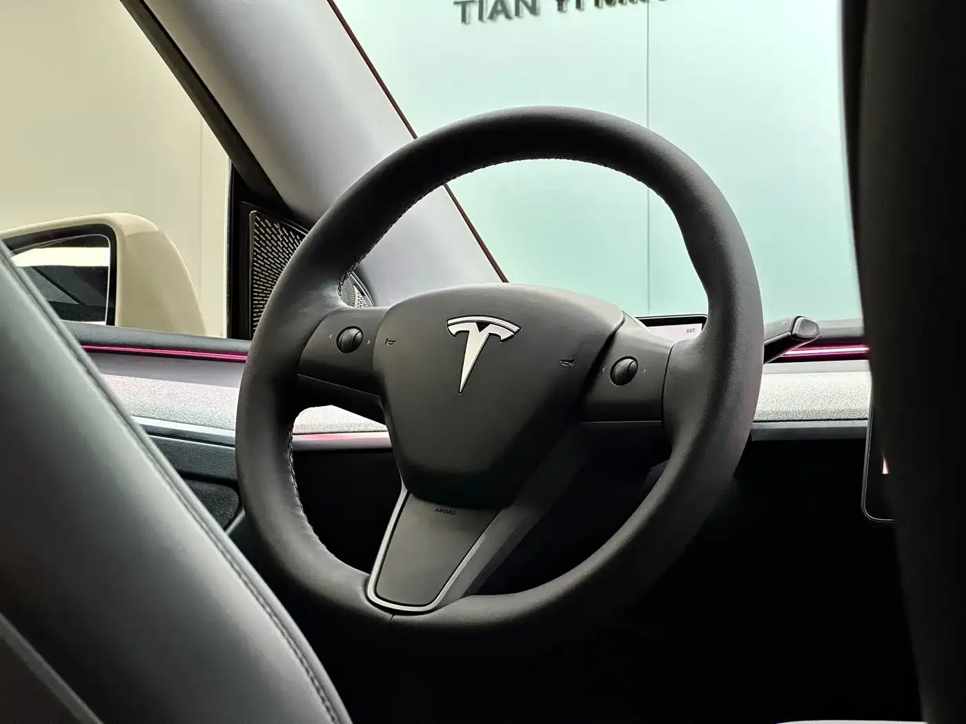 Tesla Model Y 2022 Facelift Rear-Wheel Drive Version — Фото автомобиля 23