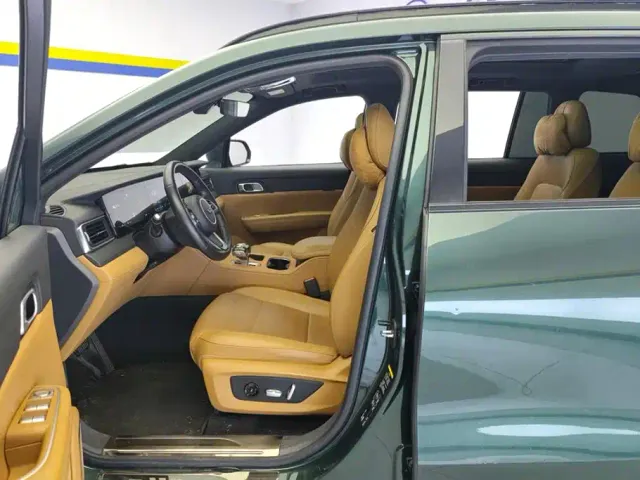 Li Auto ONE — Фото автомобиля 9