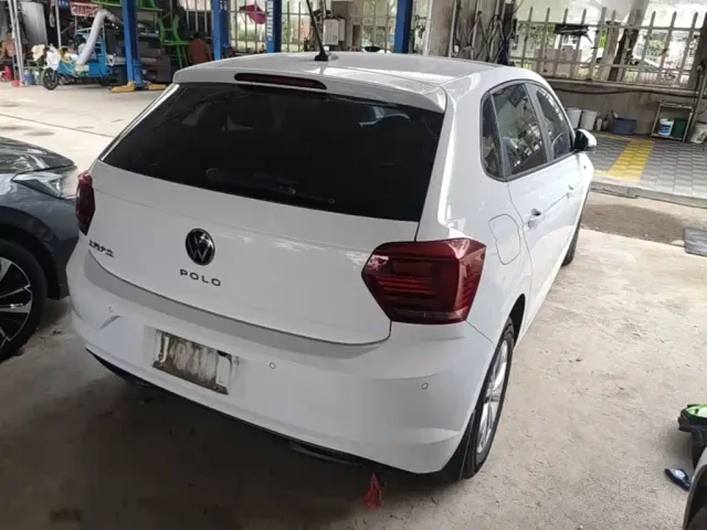 Volkswagen Polo — Фото автомобиля 6