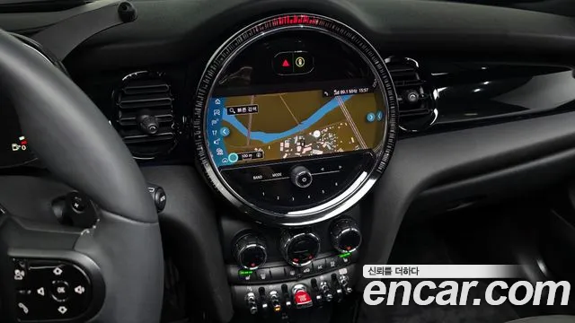 Mini Cooper — Фото автомобиля 10