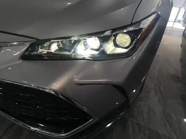 Toyota Avalon — Фото автомобиля 23