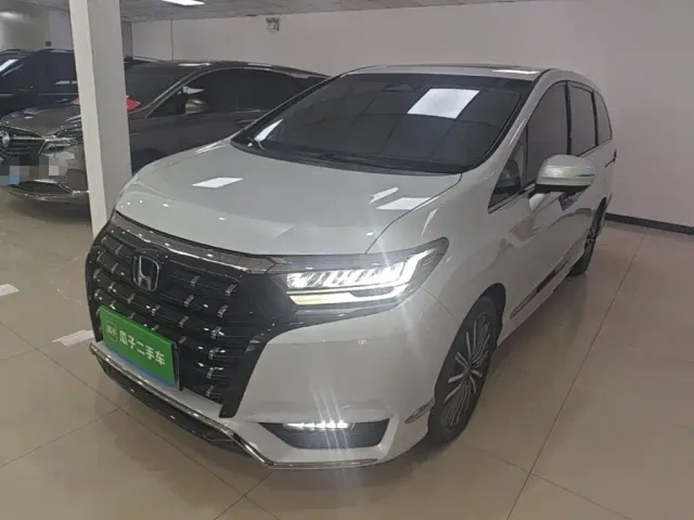 Фотография автомобиля — Honda Elysion