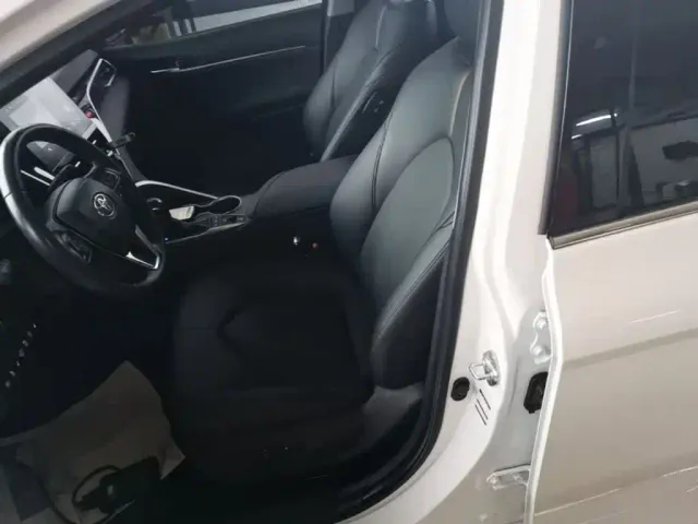 Toyota Camry — Фото автомобиля 14