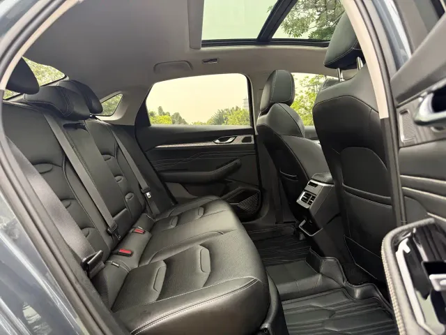 Geely Xingrui — Фото автомобиля 8