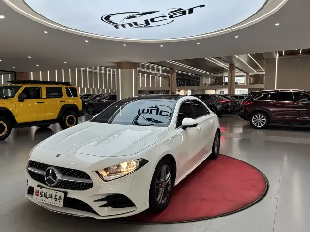 Фотография автомобиля — Mercedes-Benz A-Class
