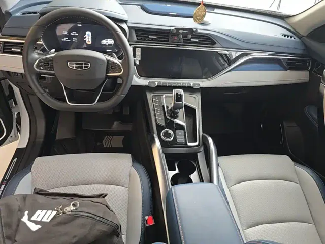 Geely Boyue — Фото автомобиля 9