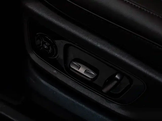 Li Auto Li Auto MEGA 2024 Ultra — Фото автомобиля 27