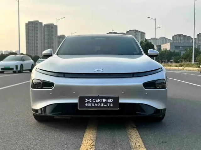 Xpeng P7 — Фото автомобиля 2