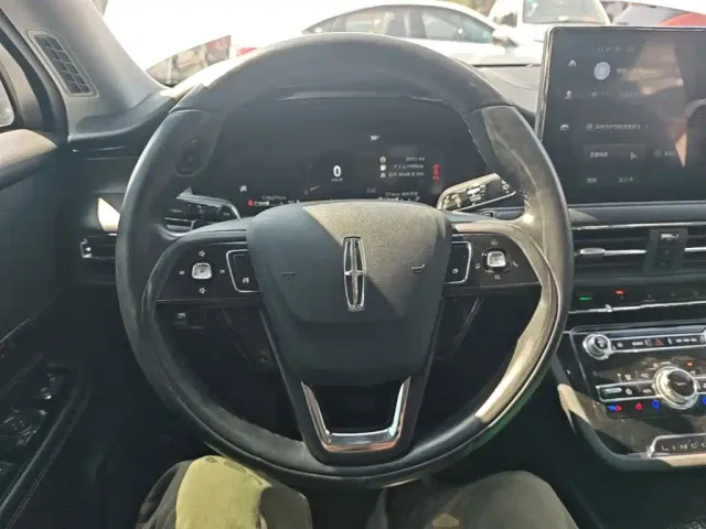 Lincoln Corsair — Фото автомобиля 10