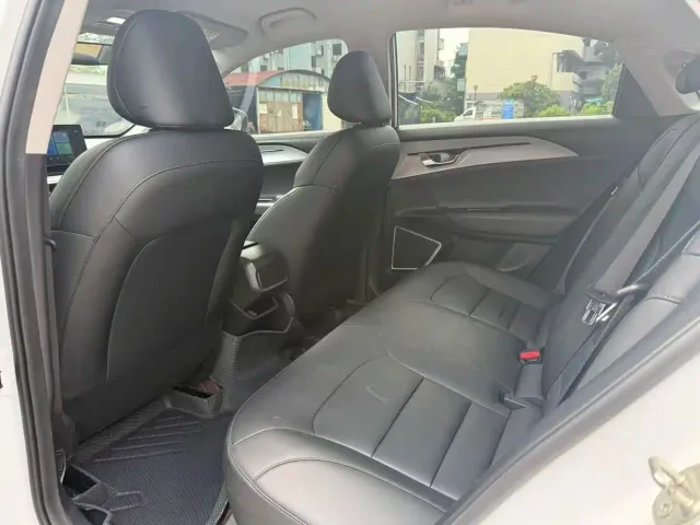 Geely Geometry A — Фото автомобиля 9