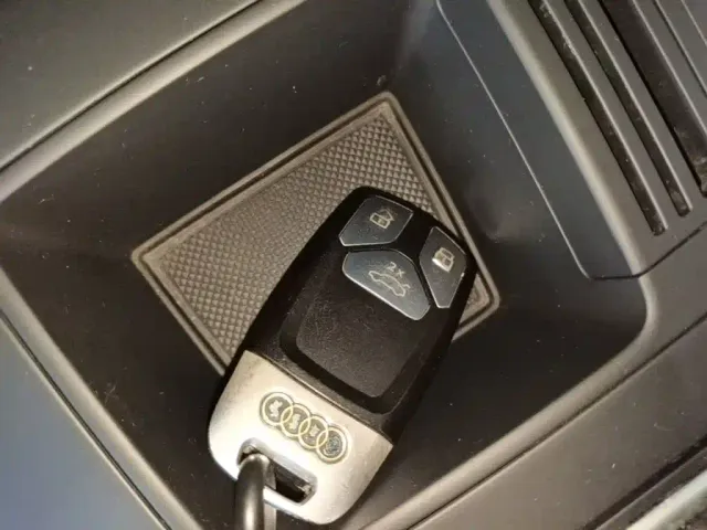 Audi A4L — Фото автомобиля 8