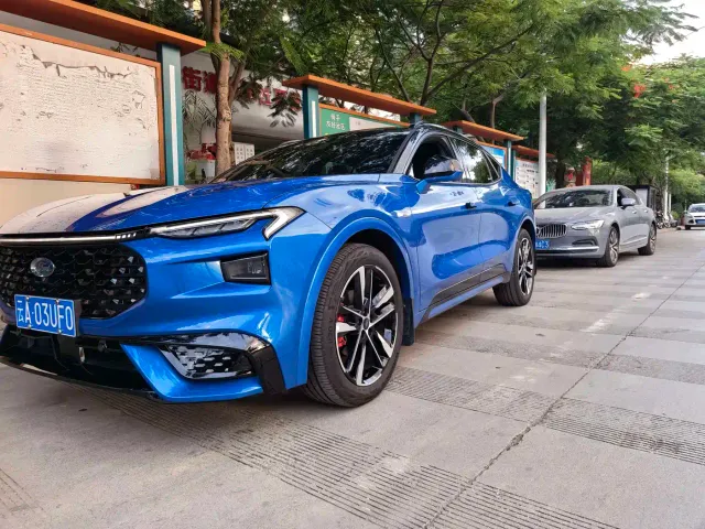 Фотография автомобиля — Ford EVOS