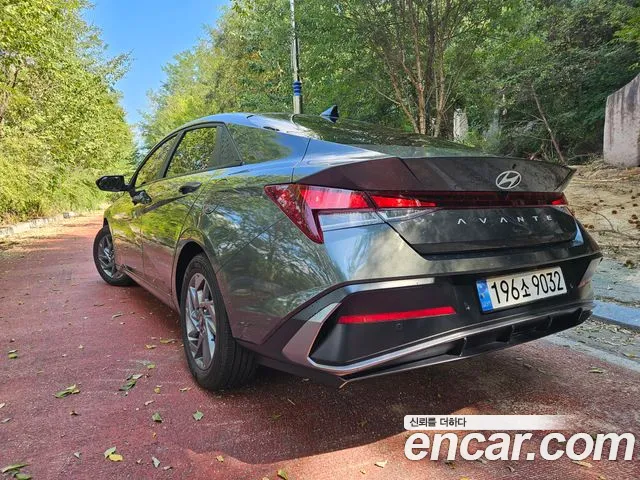 Hyundai Avante — Фото автомобиля 5