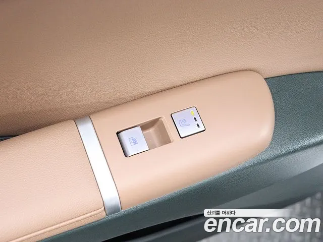 Hyundai Grandeur Grandeur (GN7) 2.5 Бензин 2WD — Фото автомобиля 13