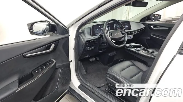 Kia EV6 — Фото автомобиля 10