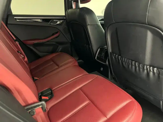 Porsche Macan — Фото автомобиля 11