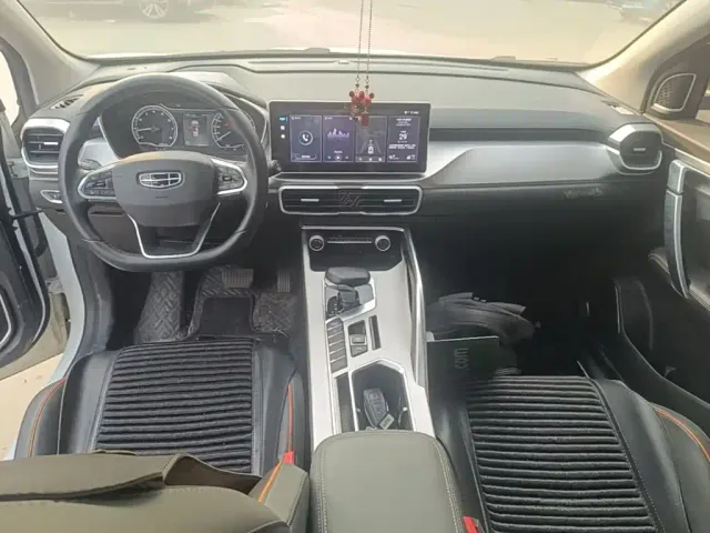 Geely Binyue — Фото автомобиля 9