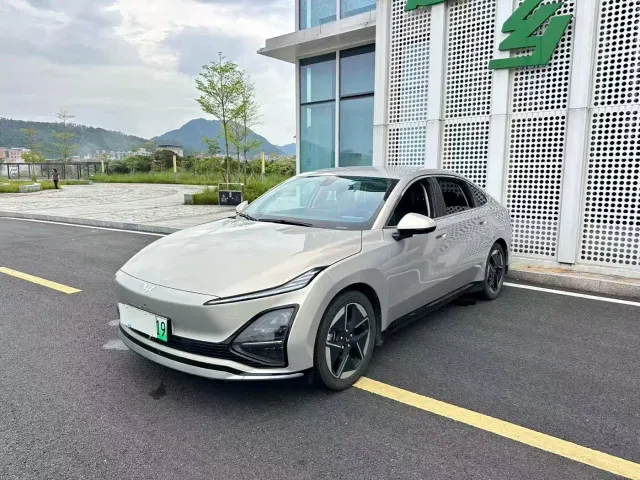 Wuling Starlight — Фото автомобиля 20
