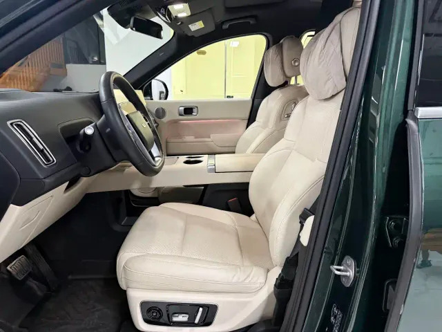 Li Auto L9 — Фото автомобиля 11