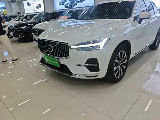 Volvo XC60 — Фото автомобиля 23