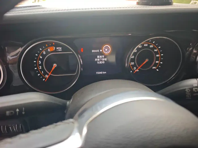 Jeep Wrangler — Фото автомобиля 8