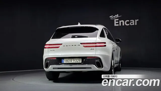 Genesis GV70 — Фото автомобиля 4