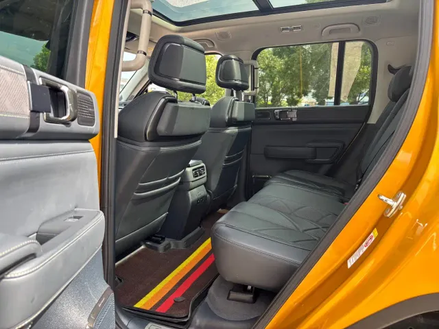 BYD FangChengBao Leopard 5 — Фото автомобиля 13