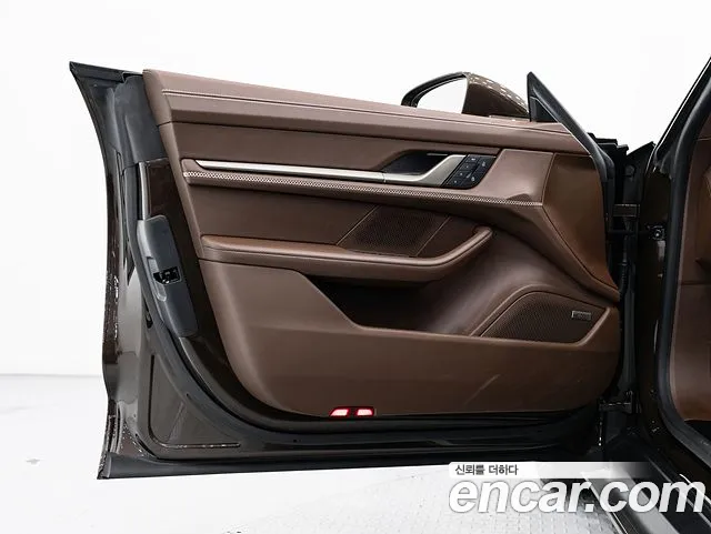 Porsche Taycan Taycan Khan — Фото автомобиля 16