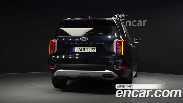Hyundai Palisade Palisade Дизель 2.2 2WD — Фото автомобиля 3