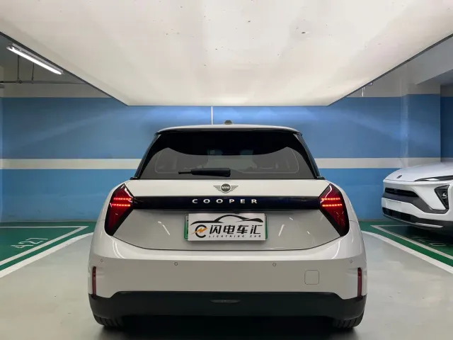 MINI Cooper — Фото автомобиля 7