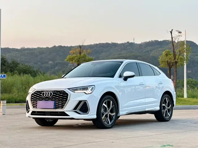 Фотография автомобиля — Audi Q3 Sportback