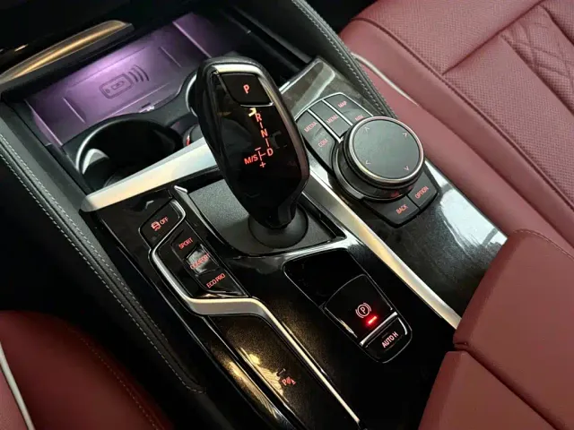 BMW 5 Series — Фото автомобиля 10