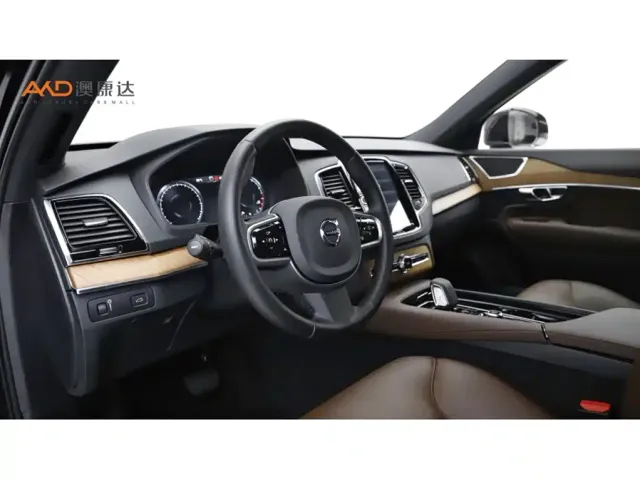 Volvo XC90 — Фото автомобиля 6