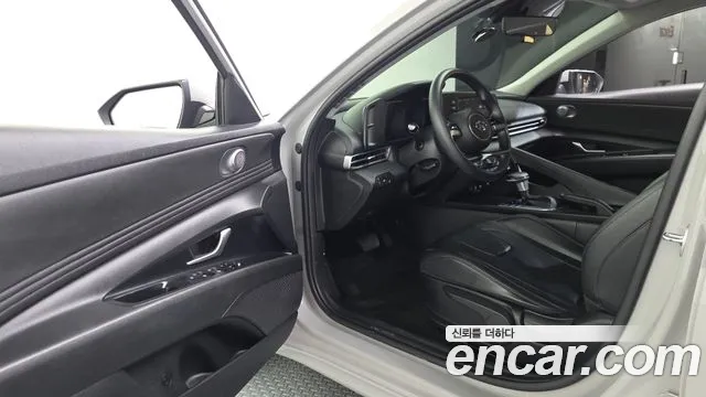 Hyundai AVANTE Avante (CN7) — Фото автомобиля 10