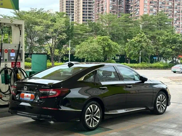 Honda Accord — Фото автомобиля 4