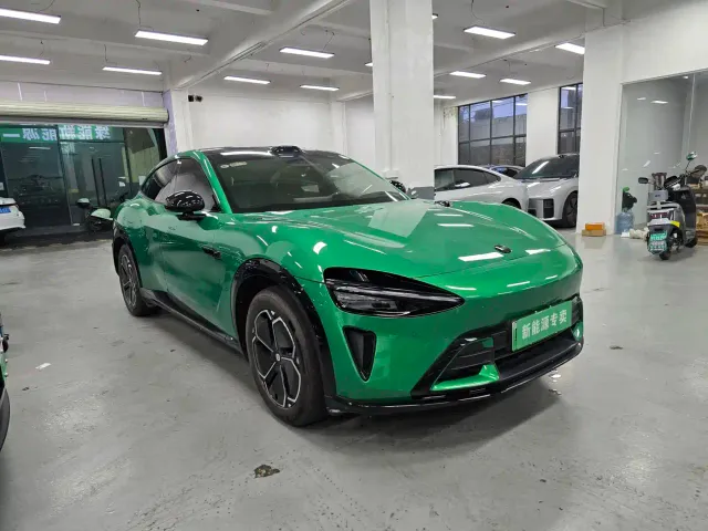Xiaomi Auto Xiaomi YU7 2025 Extended Range RWD Edition — Фото автомобиля 3
