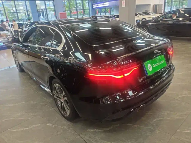 Jaguar XEL — Фото автомобиля 4