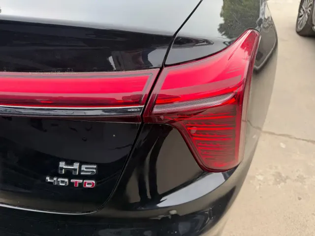 Hongqi H5 — Фото автомобиля 18