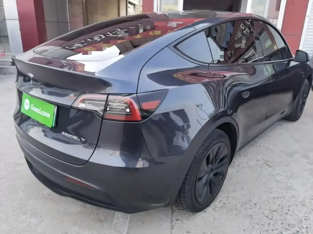 Tesla Model Y 2024 Rear-Wheel Drive Version — Фото автомобиля 6