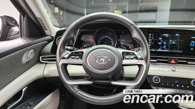 Hyundai AVANTE Avante (CN7) — Фото автомобиля 14
