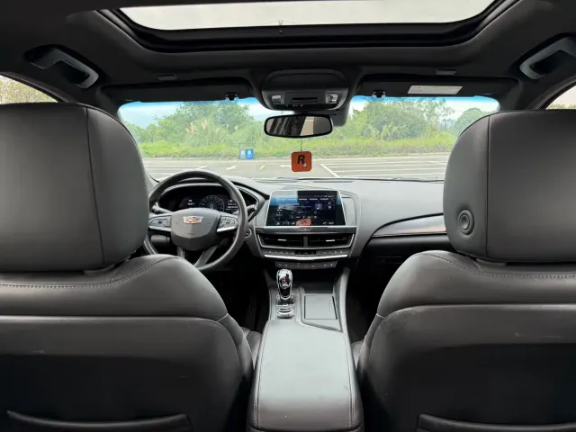 Cadillac CT5 — Фото автомобиля 11