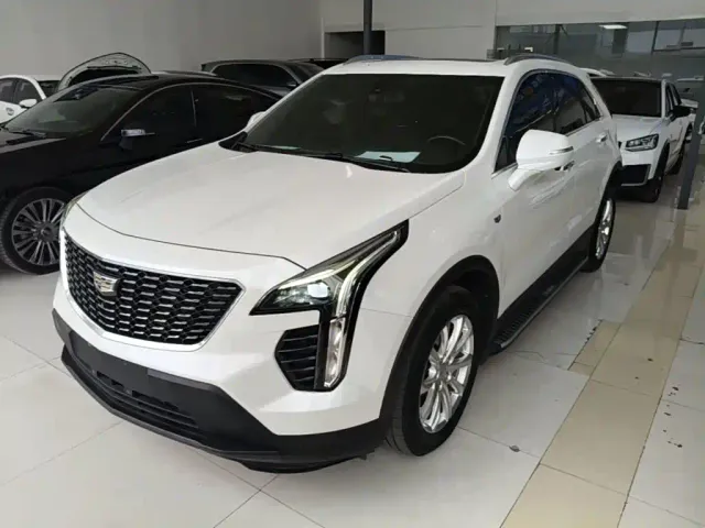 Фотография автомобиля — Cadillac XT4